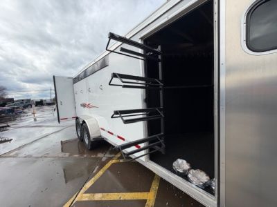 New 2026 Logan Coach CROSSFIRE4GN CROSSFIRE 4 HORSE Gooseneck Horse Trailer