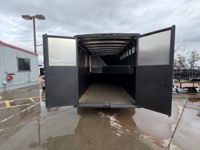 New 2026 Logan Coach CROSSFIRE4GN CROSSFIRE 4 HORSE Gooseneck Horse Trailer
