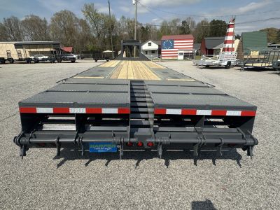 New 2026 DOWN 2 EARTH GOOSENECK 30' 22K DUAL TANDEM EQUIPMENT HAULER
