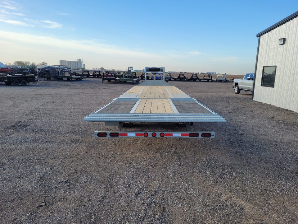 New 2026 Buckshot 102"X36' Gooseneck Hydraulic Dovetail Trailer