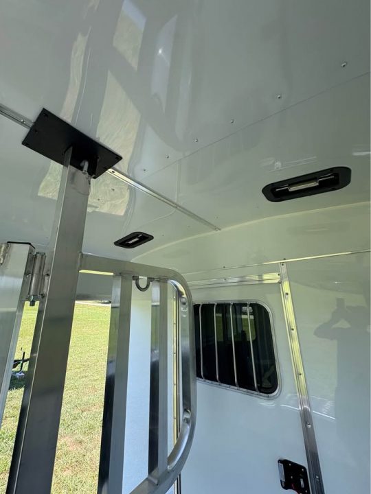 New 2027 Homesteader Trailer 214FB Horse Trailer
