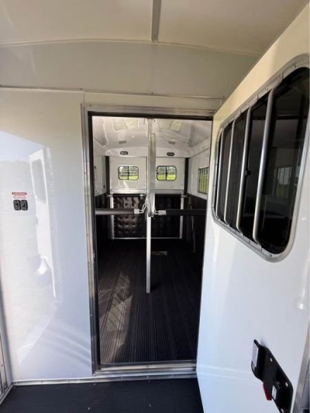 New 2027 Homesteader Trailer 214FB Horse Trailer