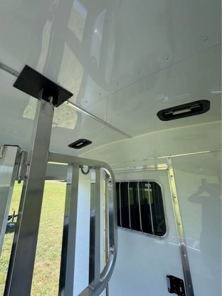 New 2027 Homesteader Trailer 214FB Horse Trailer