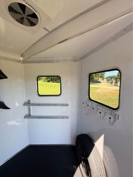 New 2027 Homesteader Trailer 214FB Horse Trailer