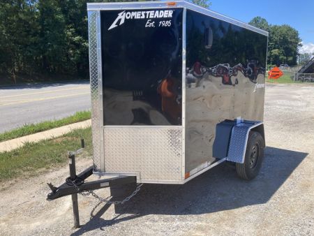 New 2026 Homesteader Trailer / Intrepid Series / 5x8 / 5'6" Interior Height / Single Swing Rear Door / 32" Side Door / 24" Stoneguard / Black Aluminum