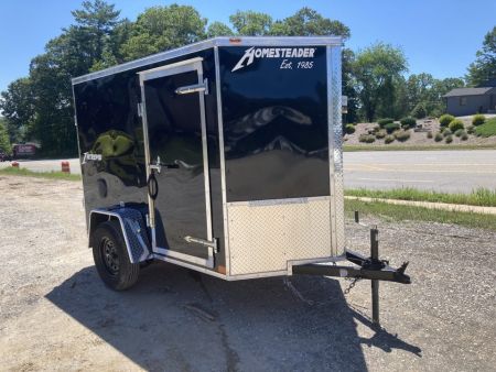 New 2026 Homesteader Trailer / Intrepid Series / 5x8 / 5'6" Interior Height / Single Swing Rear Door / 32" Side Door / 24" Stoneguard / Black Aluminum