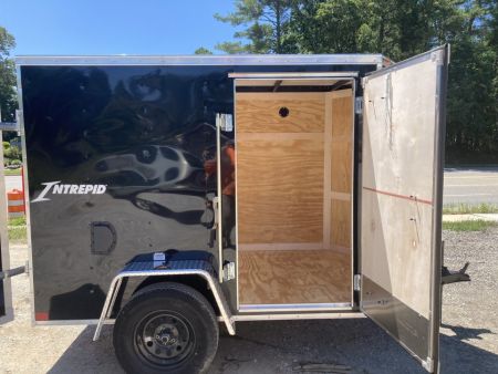 New 2026 Homesteader Trailer / Intrepid Series / 5x8 / 5'6" Interior Height / Single Swing Rear Door / 32" Side Door / 24" Stoneguard / Black Aluminum