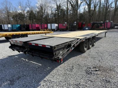 New 2026 PJ Trailers 102X36 GOOSENECK TRIPLE AXLE 21K GVWR Flatbed Trailer