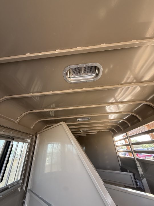 Used 2025 Chute Help Horse Trailer