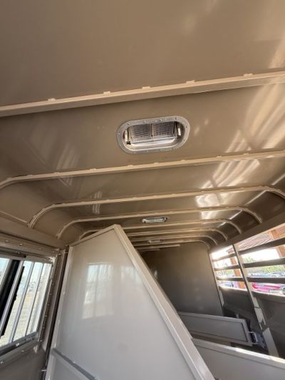 Used 2025 Chute Help Horse Trailer