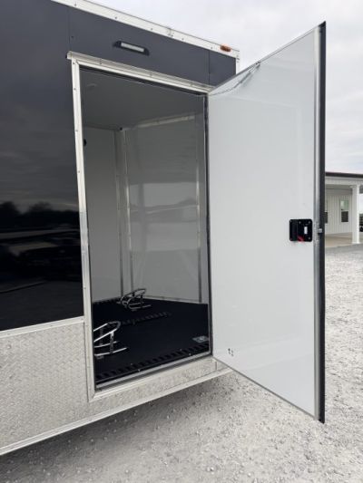 Used DEMO SPECIAL- 2025 Homesteader 720IH Enclosed Trailer