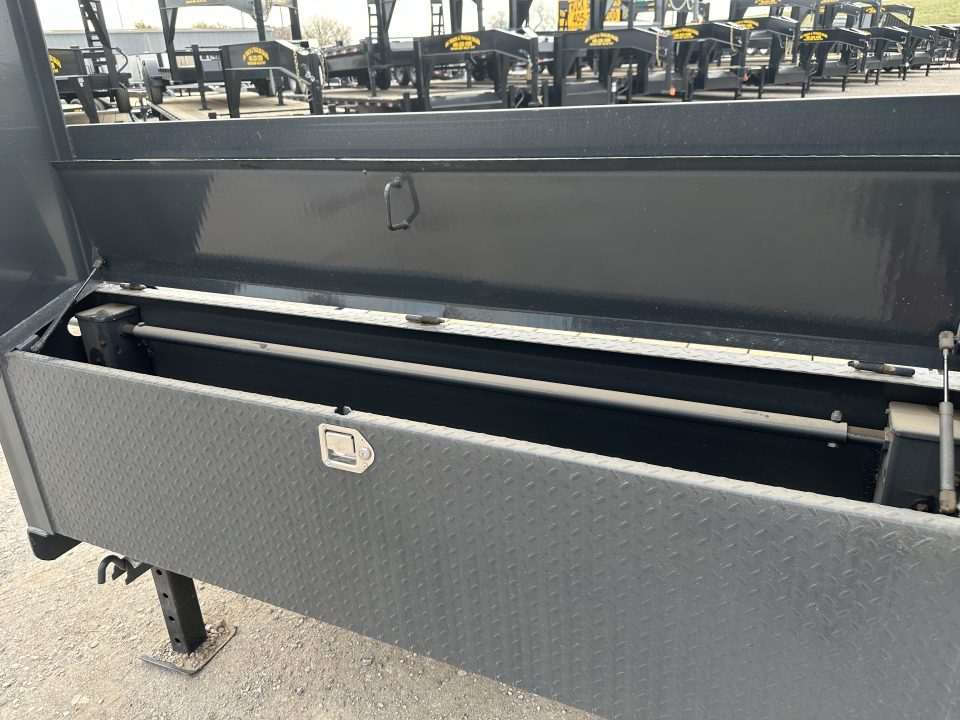New 2026 East Texas Trailers 83"x24' Gooseneck Lowstyle Machine Gray Tilt Equipment Trailer