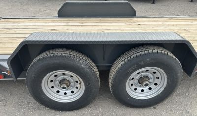 New 2026 East Texas Trailers 83"x24' Gooseneck Lowstyle Machine Gray Tilt Equipment Trailer