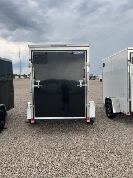 New 2026 Impact Trailers Quake 5x8 3K Ramp Door V-Nose