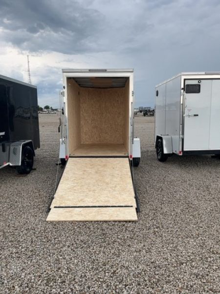 New 2026 Impact Trailers Quake 5x8 3K Ramp Door V-Nose
