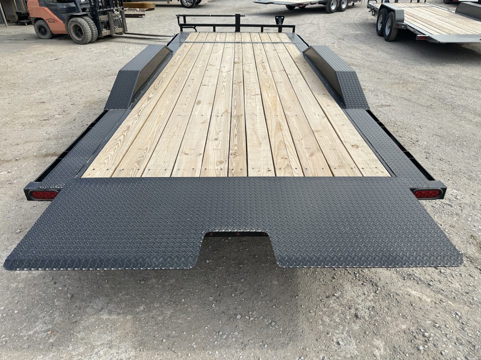 New 2026 East Texas Trailers 102"x20' BumperPull Driveover Fender Black Tilt Trailer