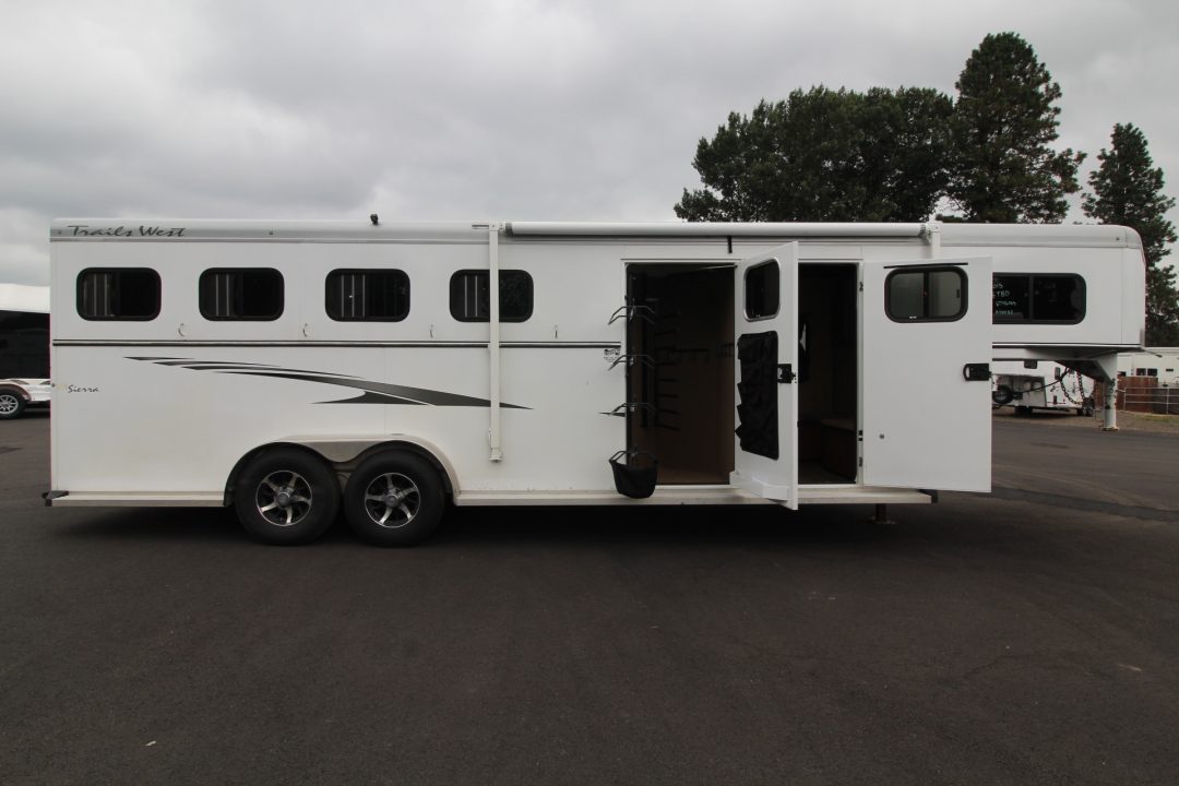 Used 2015 Trails West Sierra Extra Tall 5x5 Comfort Package "weekender" - 4 Horse Trailer