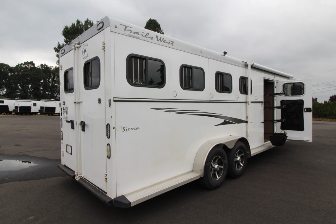 Used 2015 Trails West Sierra Extra Tall 5x5 Comfort Package "weekender" - 4 Horse Trailer