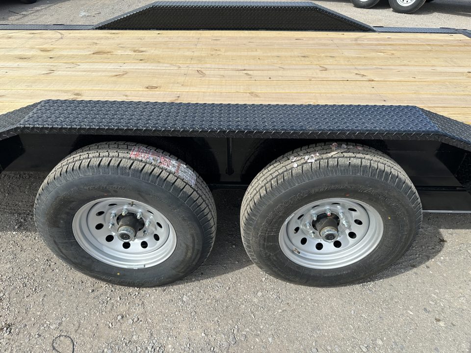 New 2027 East Texas Trailers 102"x24' BumperPull Driveover Fender Black Tilt Trailer