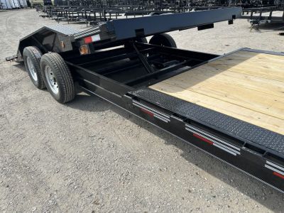 New 2027 East Texas Trailers 102"x24' BumperPull Driveover Fender Black Tilt Trailer