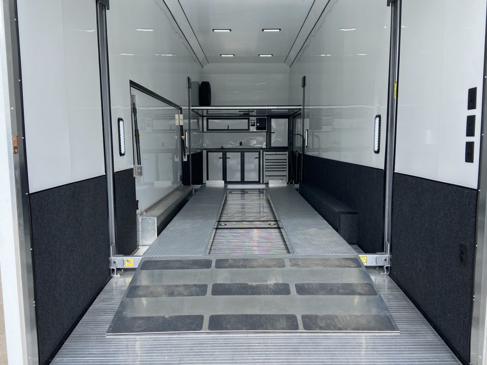 New United UAT 8.5X30Stacker