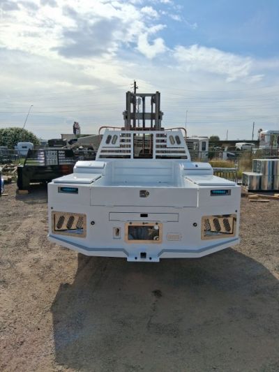 New 2026 Iron Ox FORD 8 BOX FORD DUALLY TAKE OFF