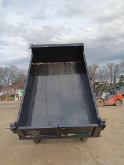 New 2026 HOMESTEADER 610LB SERIES/ 6X10 DUMP TRAILER /2-3500# Electric Brake Axles / Barn Door Rear Gates / Tarp