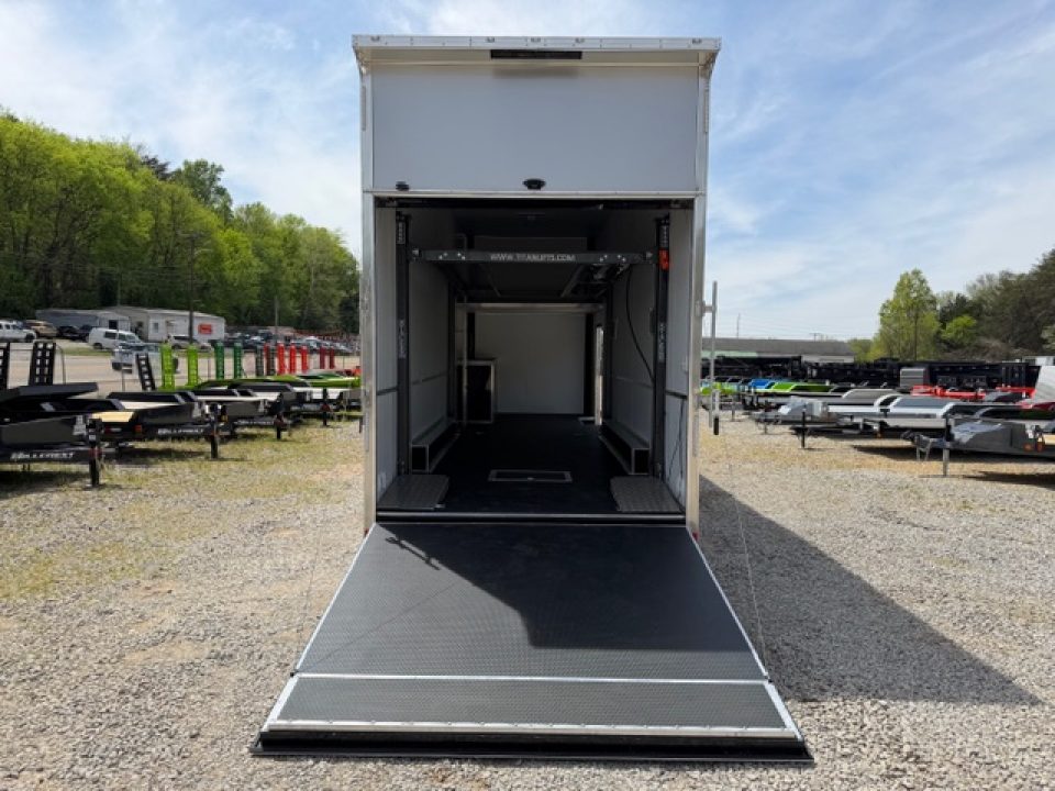 New Outlaw 8.5x28 Stacker Race Trailer 21k Silver W/ 14 Ply