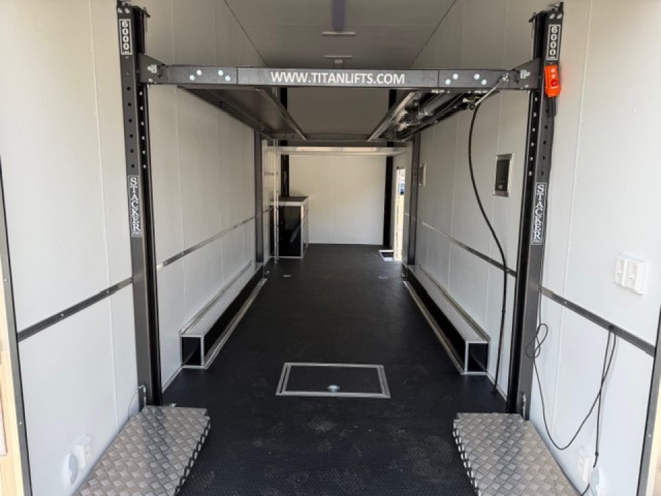 New Outlaw 8.5x28 Stacker Race Trailer 21k Silver W/ 14 Ply