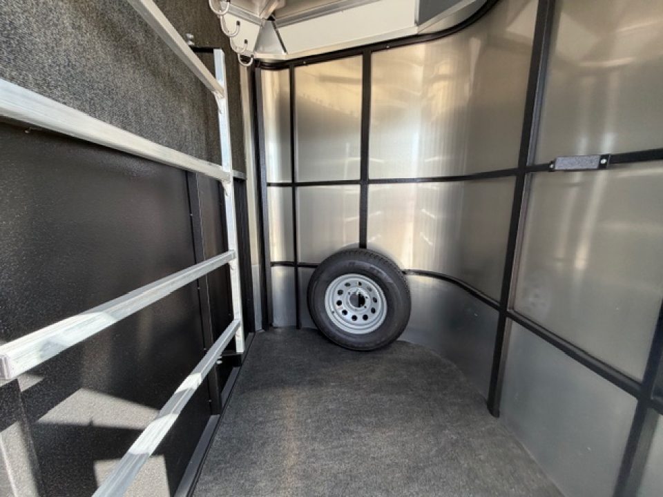 New 2026 Logan Coach BULLSEYE3BP Stock / Stock Combo Trailer