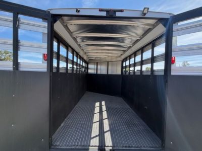 New 2026 Logan Coach BULLSEYE3BP Stock / Stock Combo Trailer