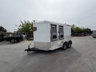 New 2026 Logan Coach BULLSEYE2BP BULLSEYE 2H BP Horse Trailer