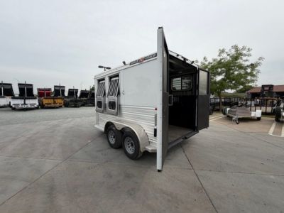 New 2026 Logan Coach BULLSEYE2BP BULLSEYE 2H BP Horse Trailer