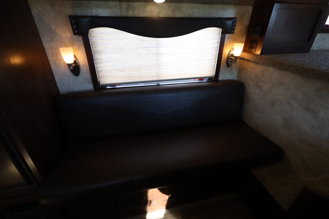 Used 2017 Exiss Trailers 4 Horse LQ Trailer