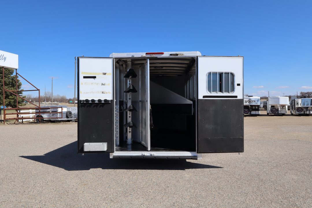 Used 2017 Exiss Trailers 4 Horse LQ Trailer