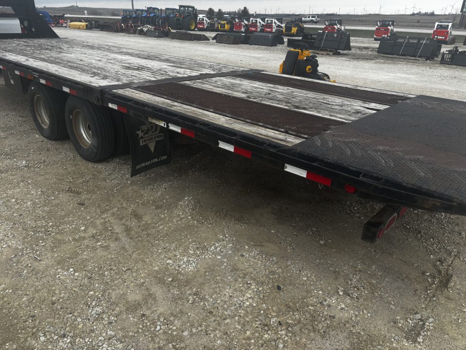 Used 2013 PJ Trailers 30’ GN