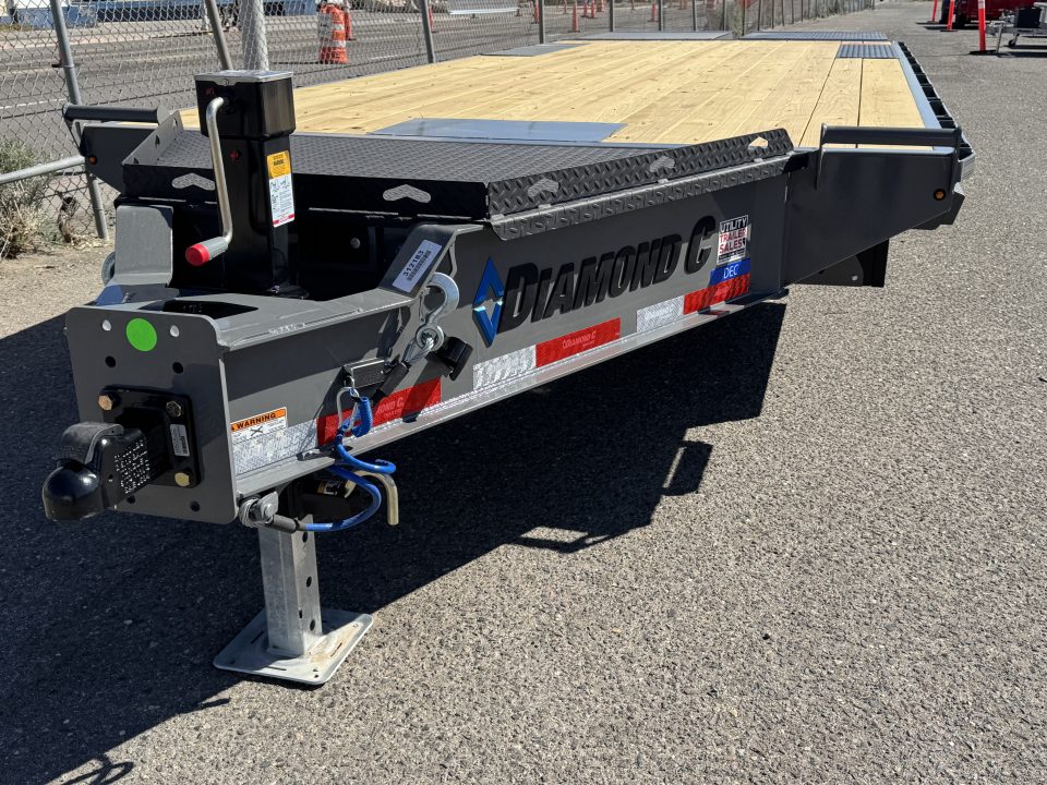 New 2026 Diamond C DEC 24' Max Ramps - 18K Deckover Equipment Trailer