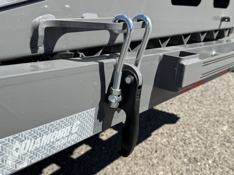 New 2026 Diamond C DEC 24' Max Ramps - 18K Deckover Equipment Trailer