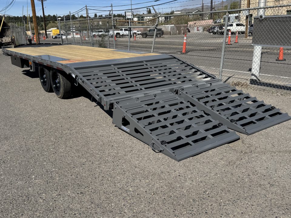 New 2026 Diamond C DEC 24' Max Ramps - 18K Deckover Equipment Trailer