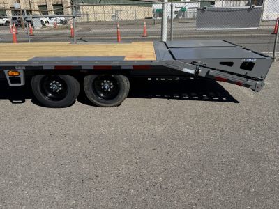New 2026 Diamond C DEC 24' Max Ramps - 18K Deckover Equipment Trailer