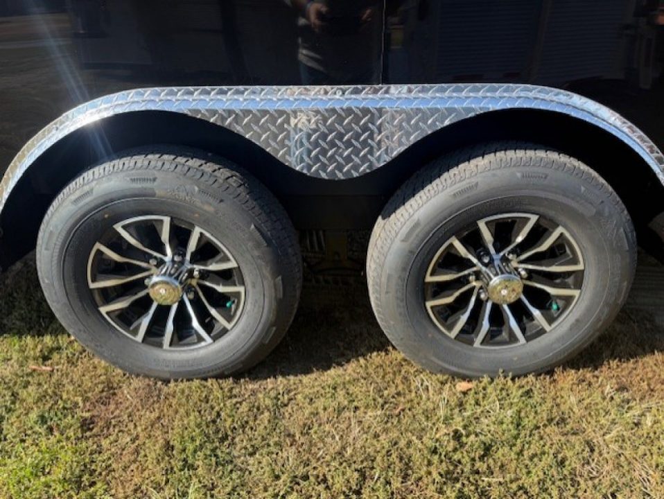 2026 Formula Trailers photo 4