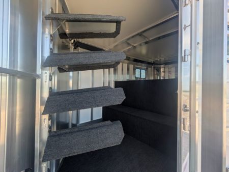 New 2027 Hart Trailer R4HG Horse Trailer