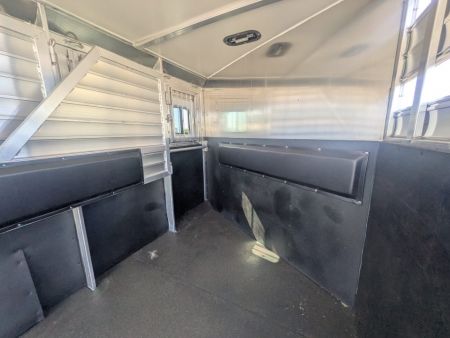 New 2027 Hart Trailer R4HG Horse Trailer