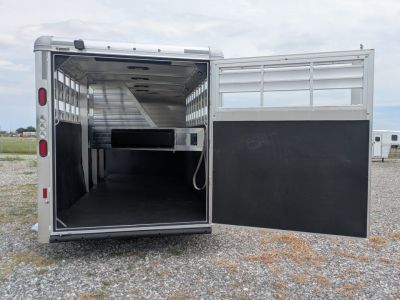 New 2027 Hart Trailer R4HG RED Horse Trailer