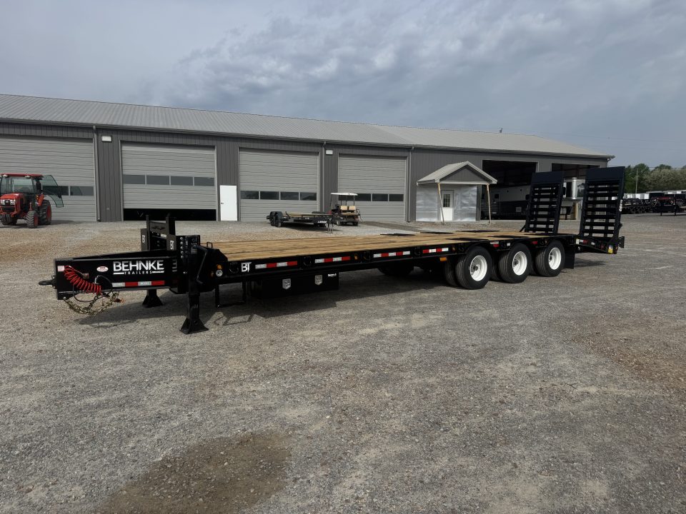 New 2026 Behnke 102"x33' 25 TON Pintle Hitch Trailer *AIR RAMPS*