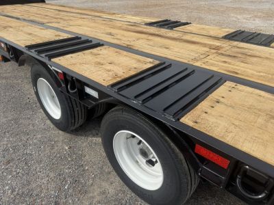 New 2026 Behnke 102"x33' 25 TON Pintle Hitch Trailer *AIR RAMPS*