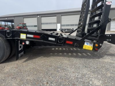 New 2026 Behnke 102"x33' 25 TON Pintle Hitch Trailer *AIR RAMPS*
