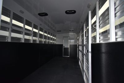 New 2026 Bison Trailers TH71016 Horse Trailer