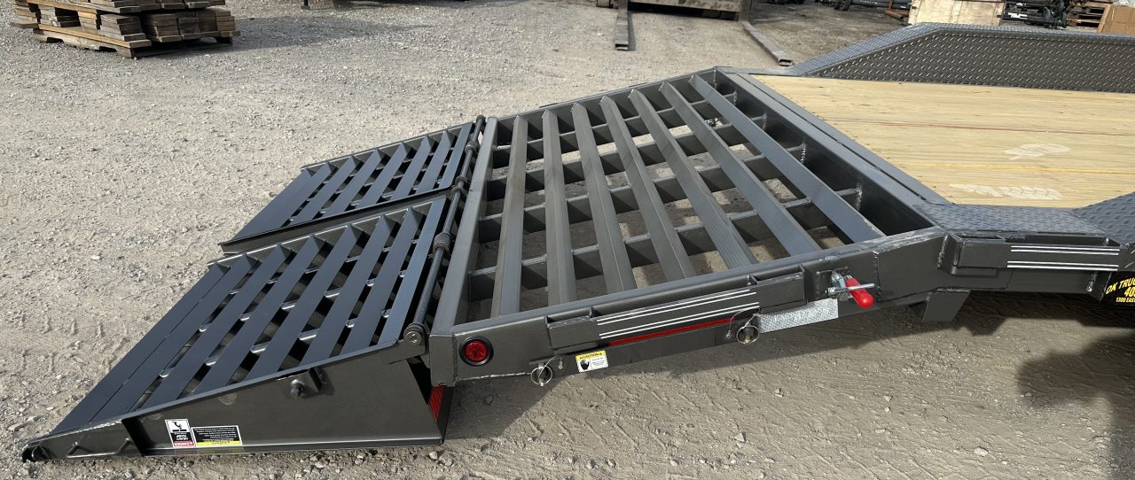 New 2026 East Texas Trailers 102"x24' Gooseneck Lowstyle w/ Drive over fenders & Mini Macho Dove Equipment Trailer