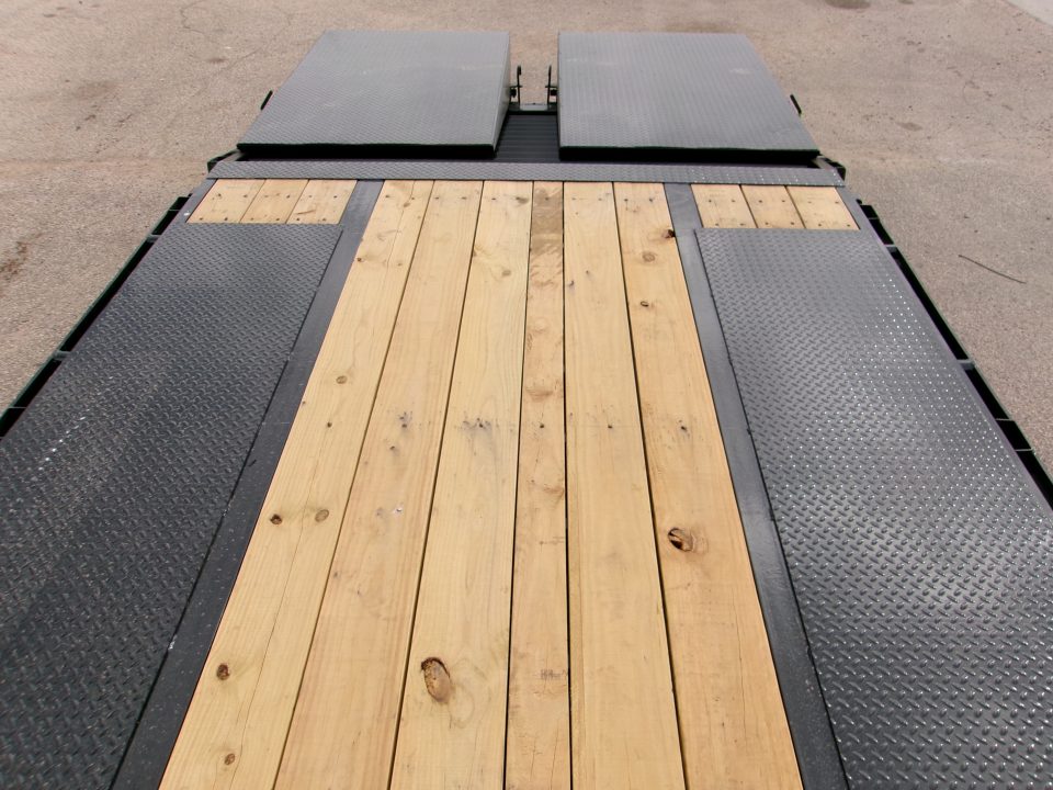 New 2027 Load Trail 102x28 GN Flatbed w/ Max Ramps 24k